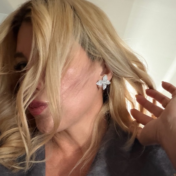 SEGRETI Petite Flower Earrings 14k LUXURY